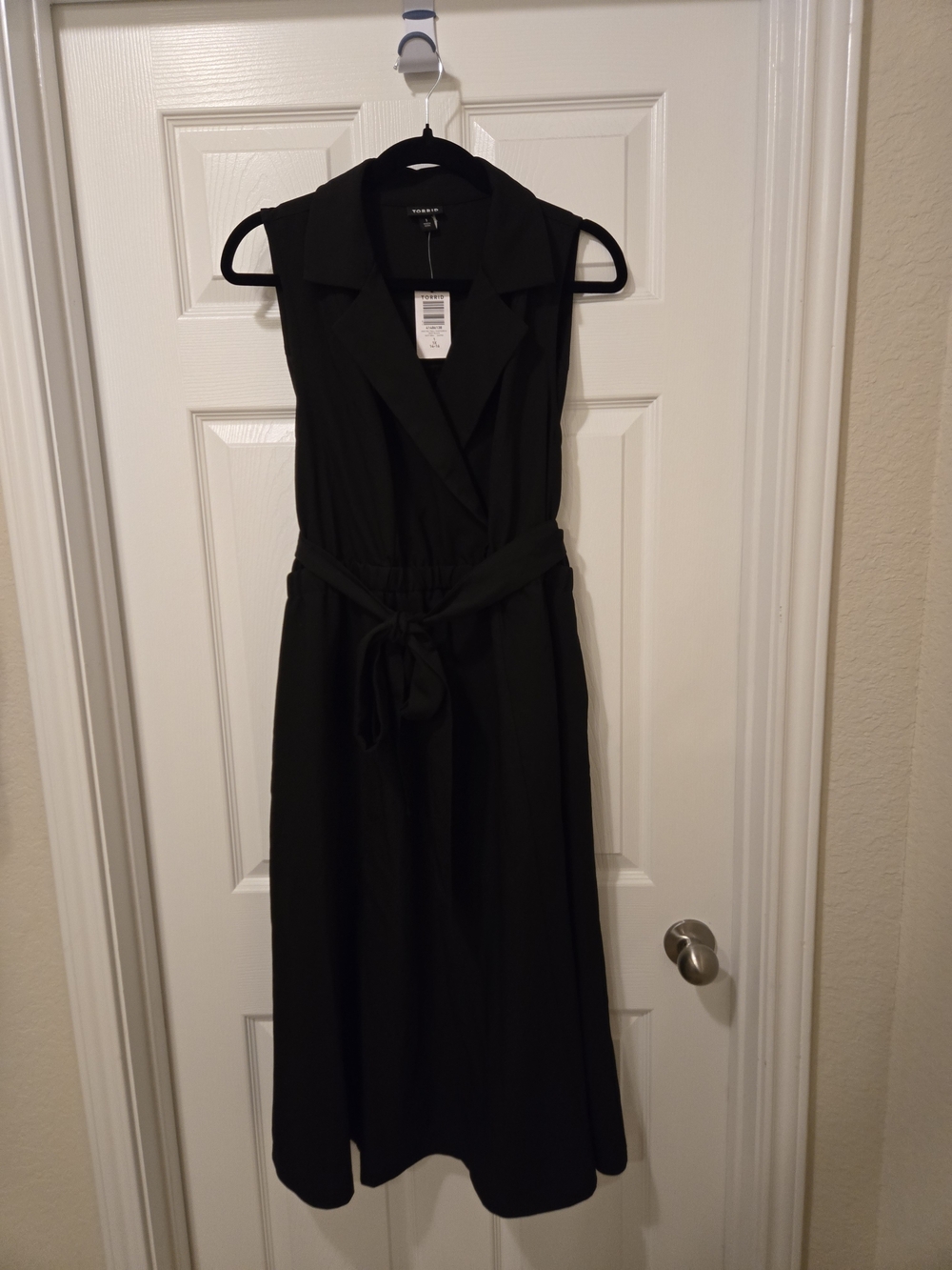 torrid Black Sleeveless Tie-Waist Midi Shirtdress